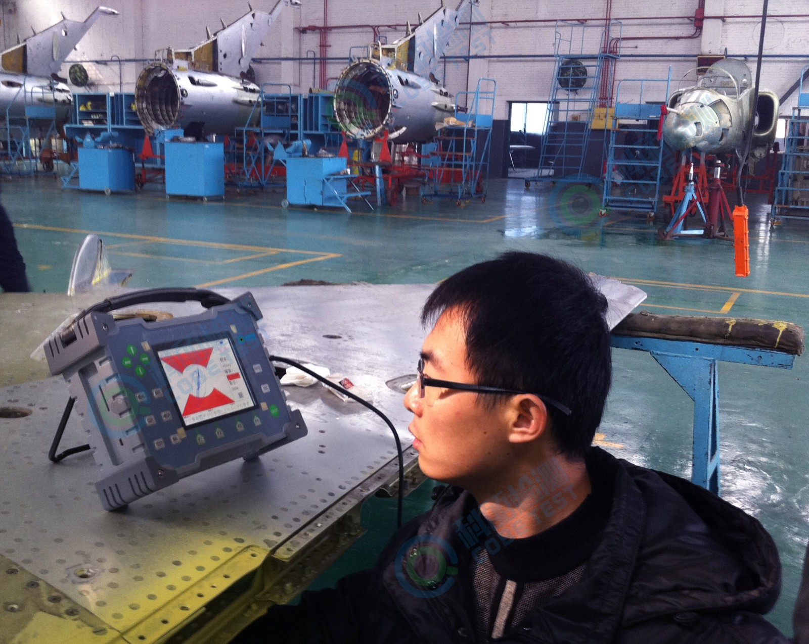 殲系列戰(zhàn)斗機現(xiàn)場圖 水印.jpg 殲系列戰(zhàn)斗機現(xiàn)場圖 水印.jpg